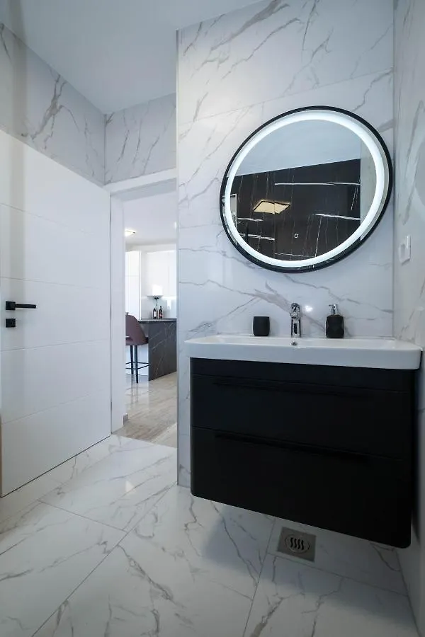 Premium Apartment Luka - Malinska - With Heated Pool