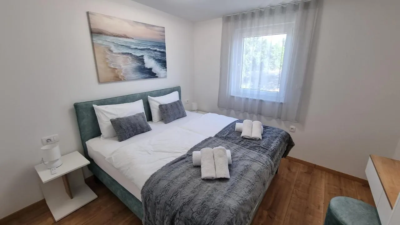 Premium Apartment Luka - Malinska - With Heated Pool